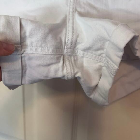 Hollister Curvy High Rise Short Cuffed Size 35 (21) White Summer Preppy Logo - Picture 5 of 7